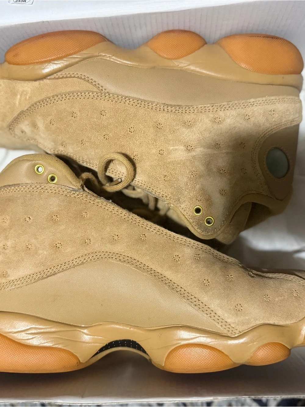 Jordan up wheat suede